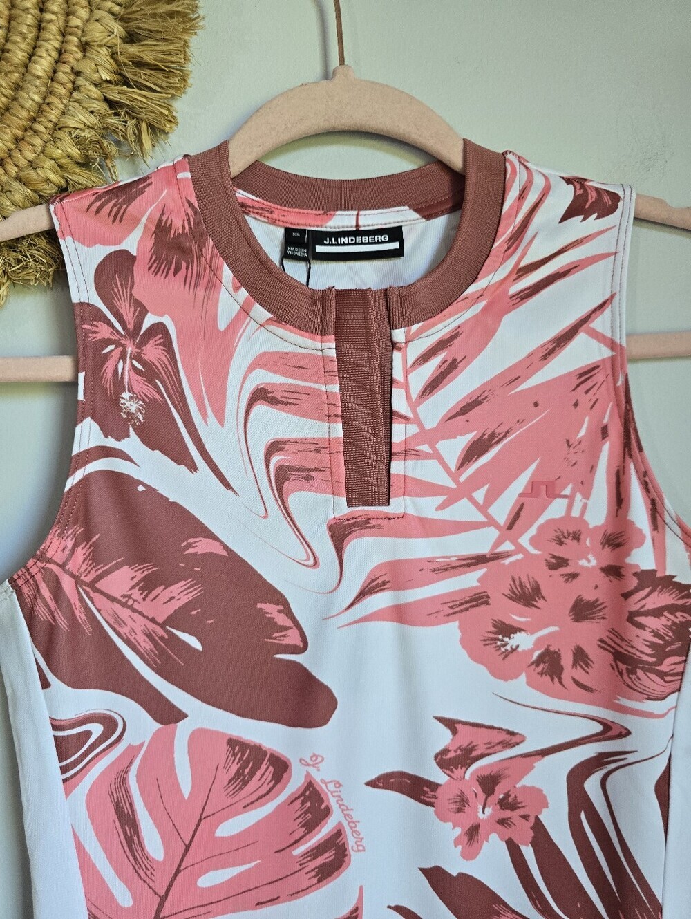 J. Lindeberg NEW Meya Hibiscus Pink Sleeveless Golf Tennis Pickleball Top SZ XS - Picture 5 of 10